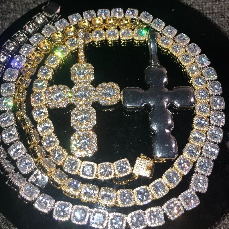 Iced Out Chains Hip Hop Jewelry Men Full Diamond Cross Pendant Necklace Micro Cubic Zirconia Copper Set Diamond Necklace Bread Dia267C