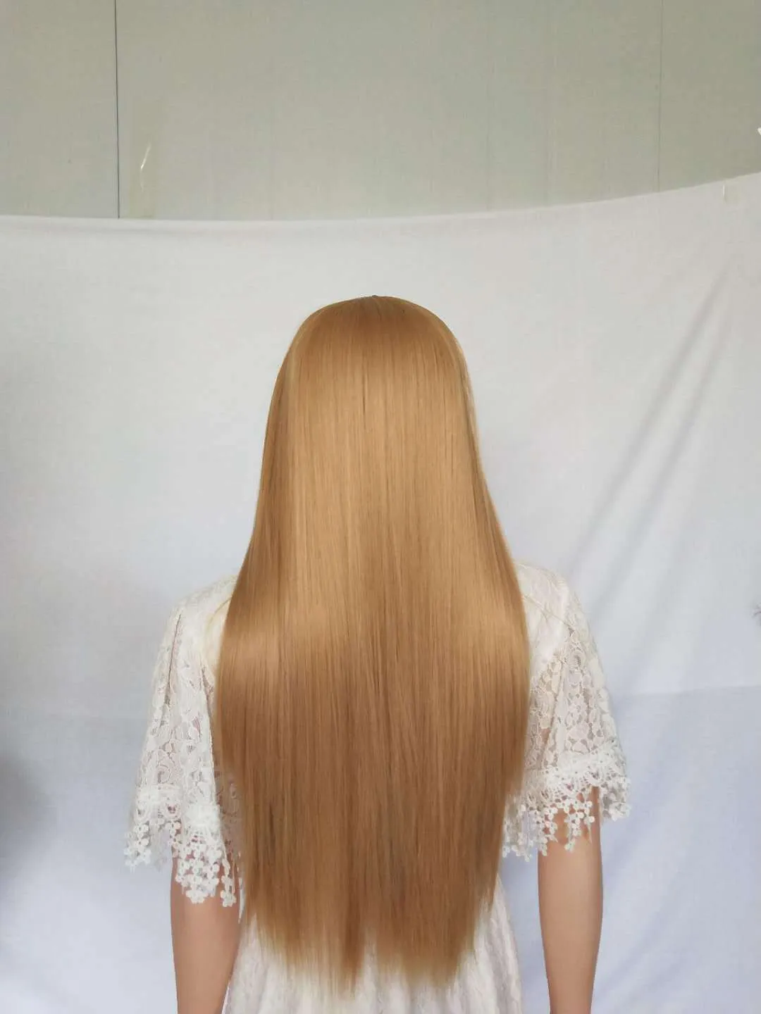 Długie proste włosy syntetyczne peruki złota peruka hurtowa