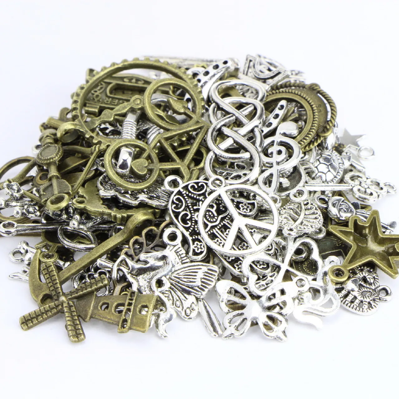 Ассорти 100 дизайнов снежинка рождественская елка череп луна звезда Ключ Короны очарование подвески Diy Bracelet Bracelet Jewelry 100268Q