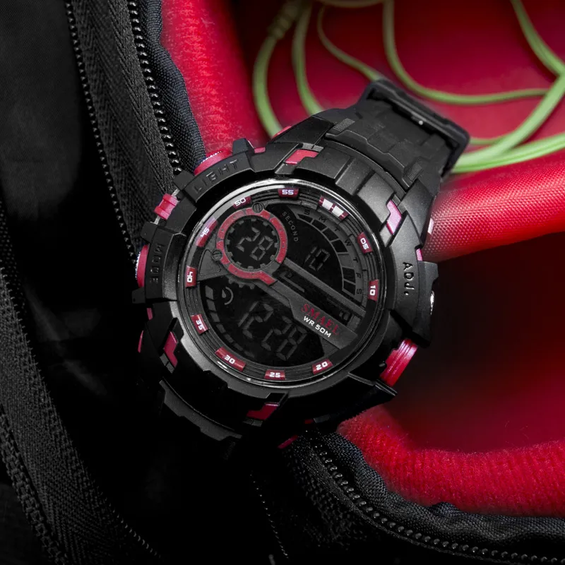 Smael Digital Watch Men Sport Watches防水Smael Relogio Montre Shock Black Gold Big ClockMen Automatic 1610 MEN WTACH Mili2592