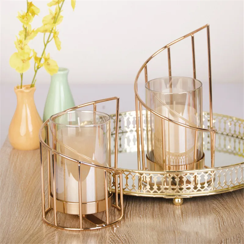 Golden Iron Holder Europejska geometryczna świecznik Romantyczna kryształowa Candle Cup Dekoracja stolika domowego T2006246636332