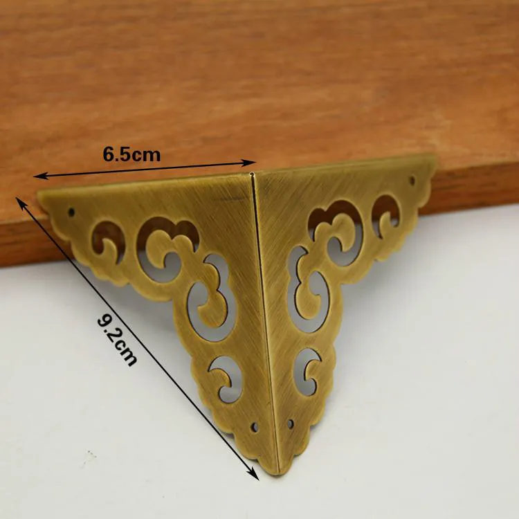 4 Bilder antike Eckhalterung Holzkiste Eckgepäcktasche Hardware-Winkel Air Jewelr Classical Boxes Eckmöbelbeschlag269F