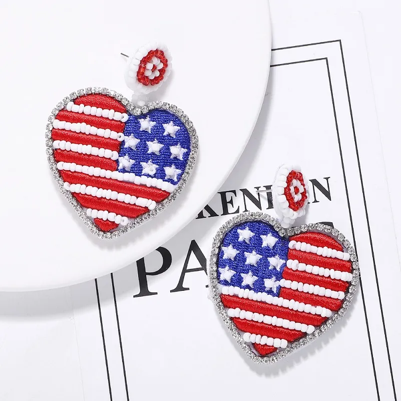 Diseñador de lujo entero exagerado encantador lindo colorido con cuentas América EE. UU. Bandera colgante de corazón aretes para mujeres niñas 215C