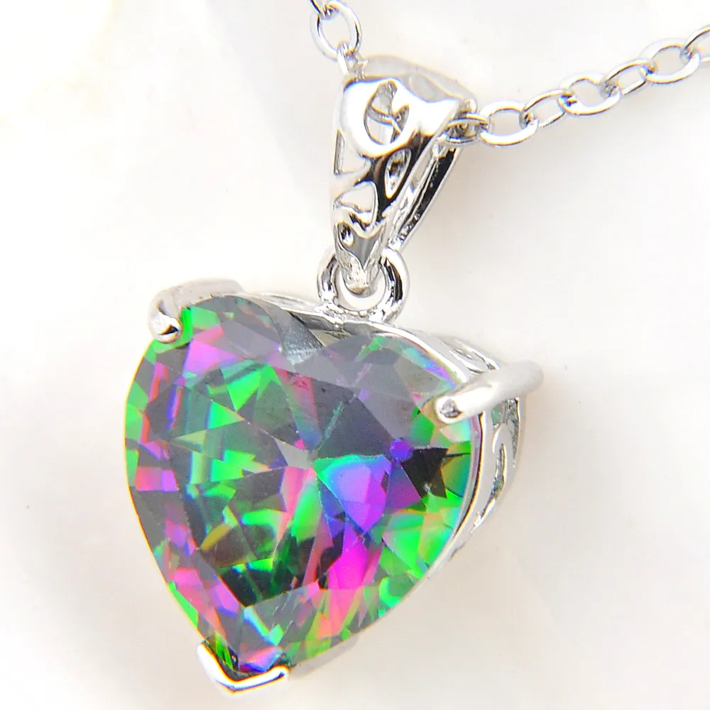 Luckyshien de bijoux classiques feu mystique Topaz Gems Silves Rainbow Heart Pendants pour femmes CZ Zircon Colliers Pendants Wi299U