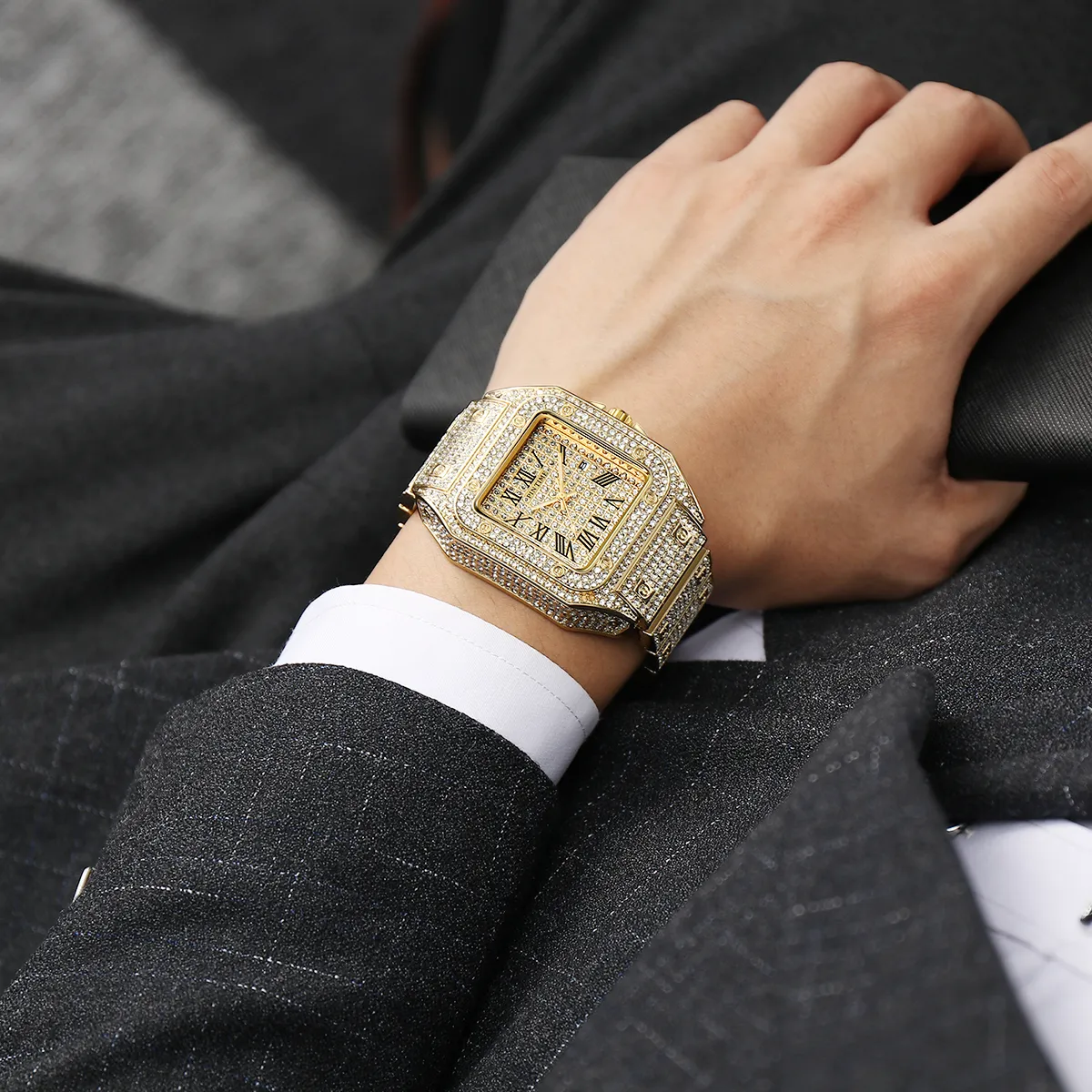 Relógios masculinos marca superior design famoso iced out relógio de ouro diamante para homem quadrado quartzo à prova dwaterproof água relógio de pulso relogio masculin241h
