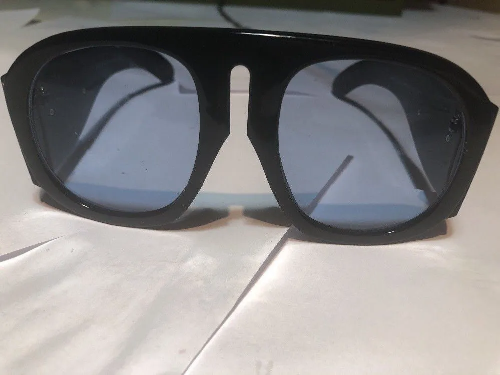 2022 Luxury Oversize Runway Solglasögon med original Boxe Black 0152 Brand Designer Solglasögon med originallådor för kvinnor Round217D