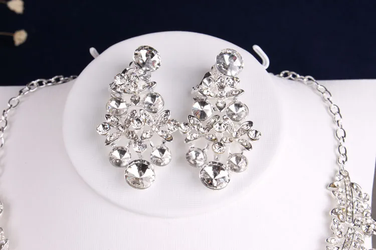 Affascinanti gioielli in argento 3 pezzi abiti collana orecchini diademi corone set di gioielli da sposa accessori da sposa gioielli da sposa T3033588