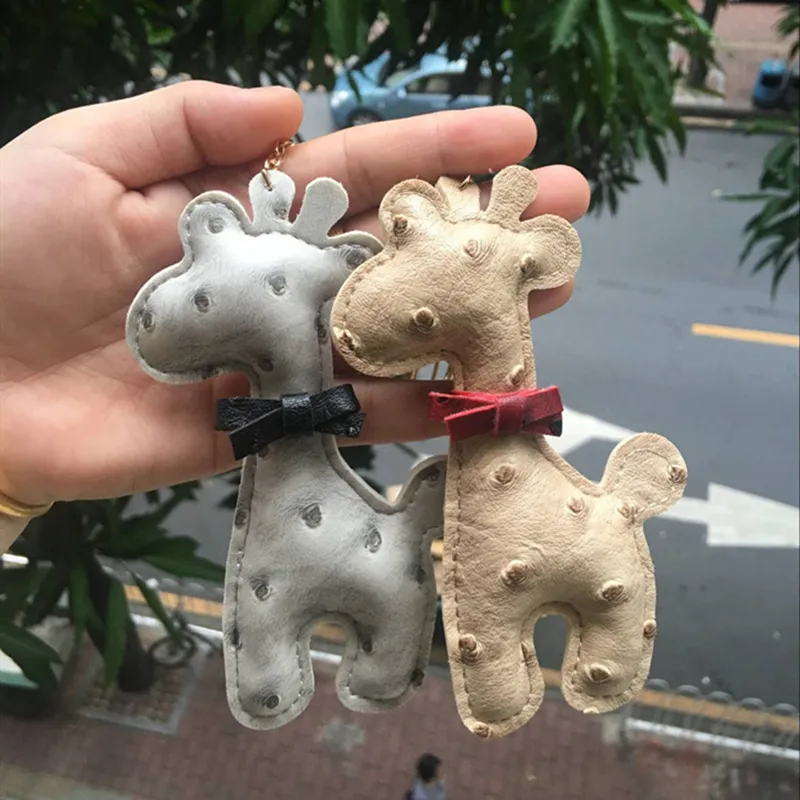 PU deri püskül anahtarlıklar karikatür hayvan tasarımı devekuşu desen zürafe anahtarlık arabası anahtar zincir zincir çanta tutucu kadın çanta kolye jewe301f
