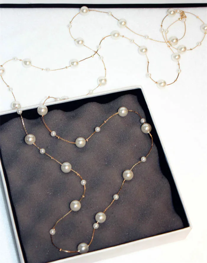 Herbst Winter koreanische Version im klassischen Stil Perlenpullover Kette lange Gold- und Silber-Doppelschicht-Statement-Halskette Frau289k