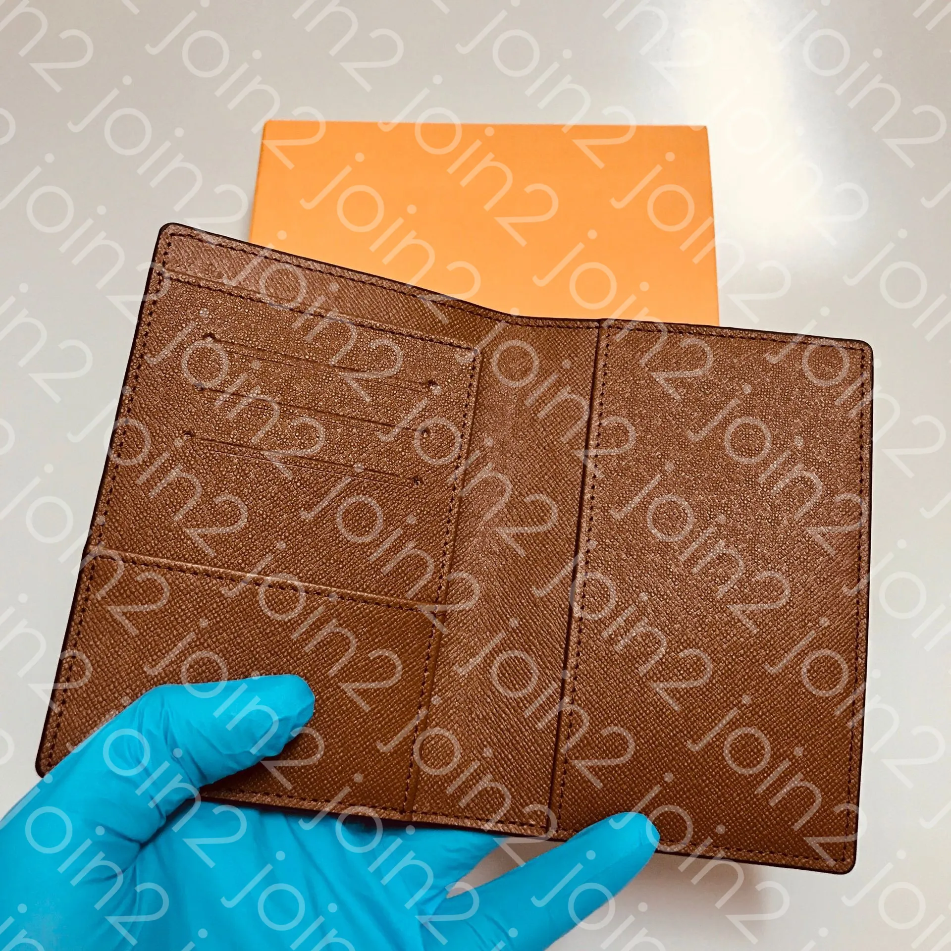 Titolare della carta Copertura del passaporto femminile Case di protezione del passaporto alla moda Titolare della carta di credito Mens Wallet Brown Canvas iconico couv286s