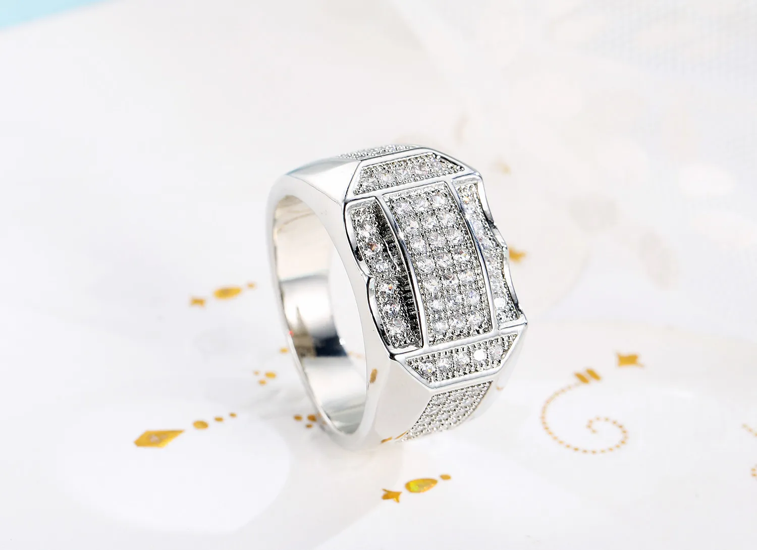 Omhxzj bütün grup halkalar Avrupa moda adamı düğün hediyesi lüks kare beyaz zirkon 18kt beyazlar altın gül altın yüzüğü rr46696355