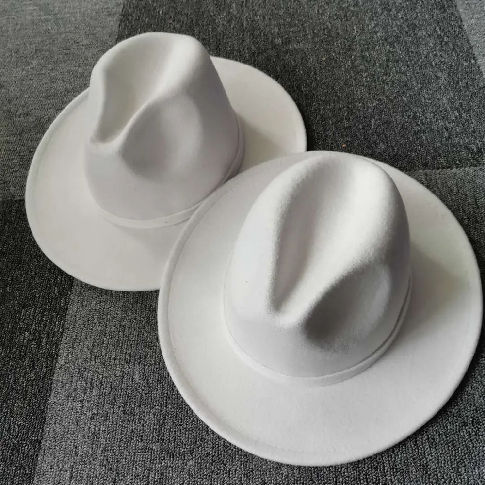 Trend Dış Beyaz İç Kırmızı Patchwork Kadınlar Yapay Yün Keçe Caz Fedora Şapkaları Ladies Düz ağzı Panama Trilby Parti Şapkası 60 CM266Z