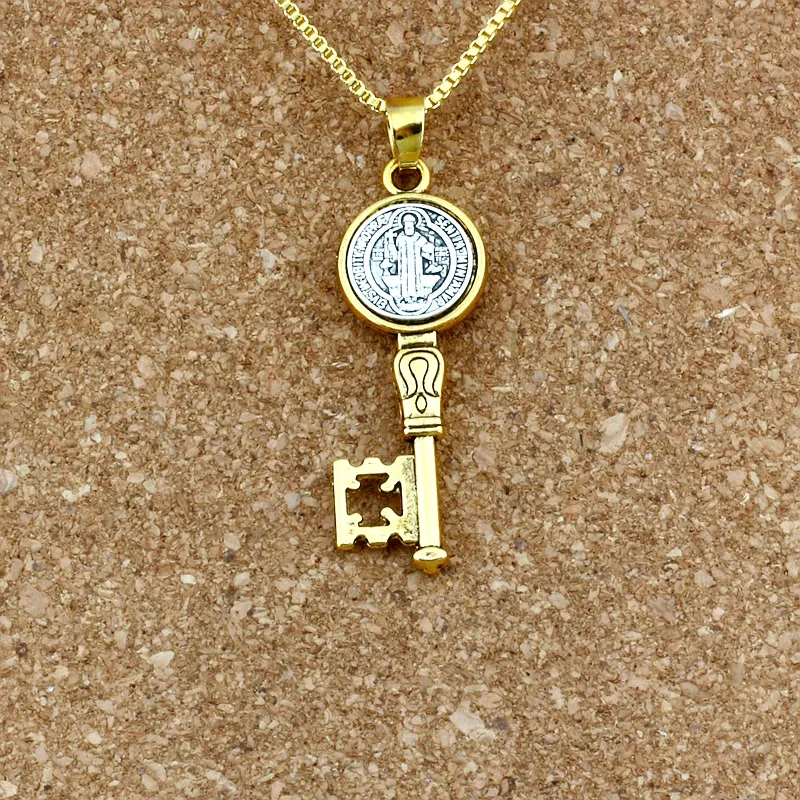 Medalha Benedict Charms Charms de liga de pendente Pingente Pingndacs Protecthants Colares Antique Prata e Ouro lotes A-248z
