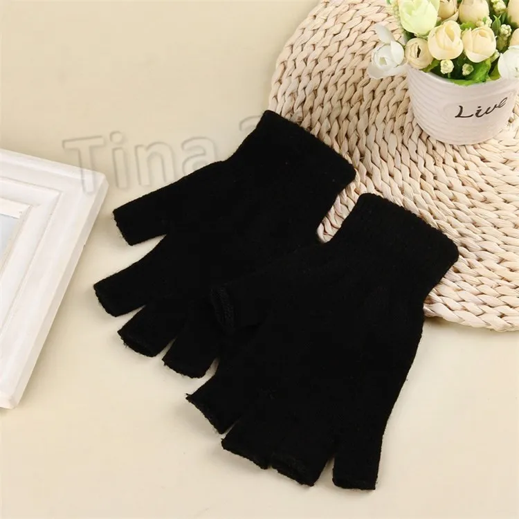 chaud 11 style gants d'étudiant de couleur chaude gants créatifs demi-doigts pour hommes et femmes en hiver gants pour enfants fournitures de fête T2C5172