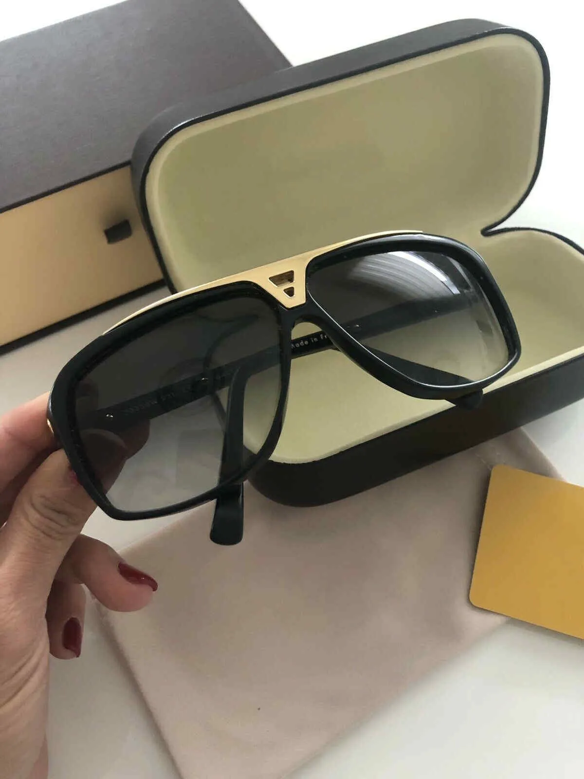 Gafas de sol polarizadas de diseño de lujo para mujeres y hombres, gafas de sol Polaroid clásicas Retro a la moda para viajes al aire libre para mujeres 319Q