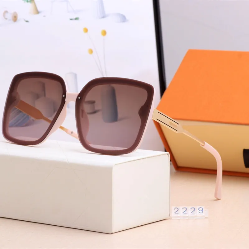 Gafas de sol populares Mujeres lujosas A 2229 Sumro Summer Estilo completo Protección UV de calidad UV Color mixto Ven con Box313m