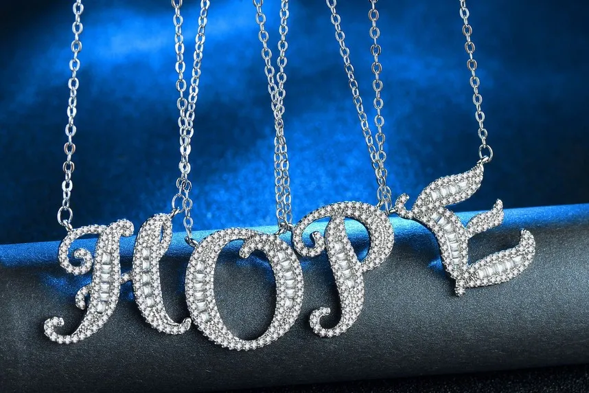 Choucong 26 letras inglesas pingente jóias de luxo 925 prata esterlina pave branco topázio cz diamante infinito gem colar de casamento w212g