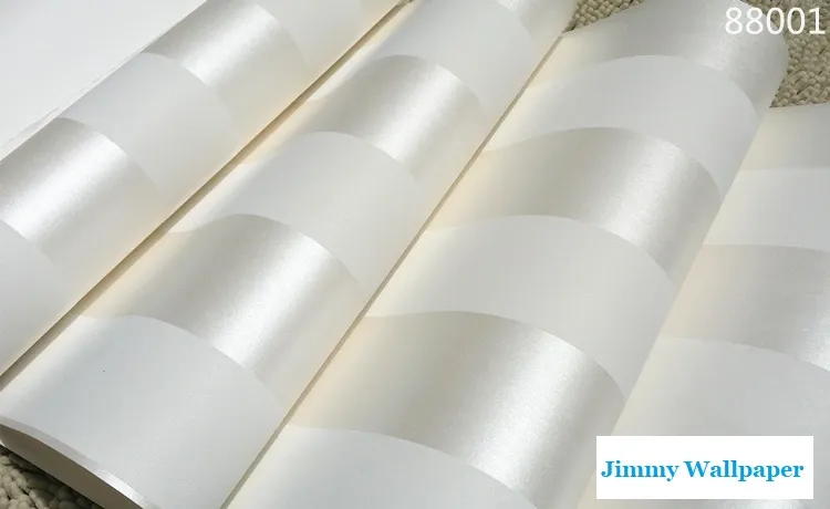 白い縞模様の非織り壁紙ロールクラシックグリッターストライプ壁紙背景壁紙3Dホワイトホームデコル2644y