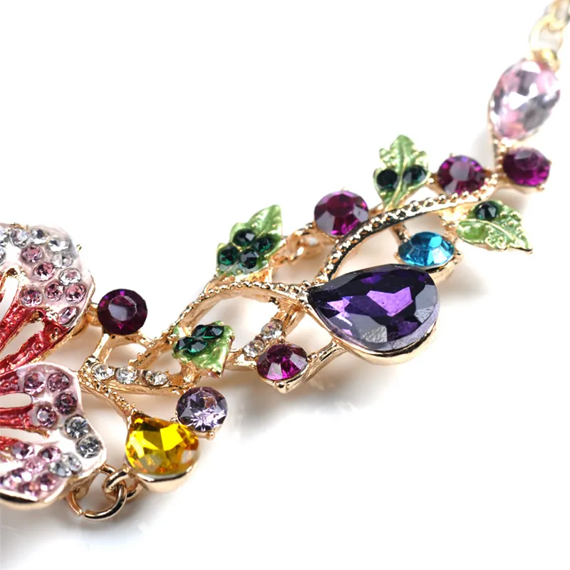Set di gioielli con collana di diamanti di design Set di orecchini con fiore di cristallo Set di collane in lega di moda esagerata dichiarazione di ragazza da donna Ne275g