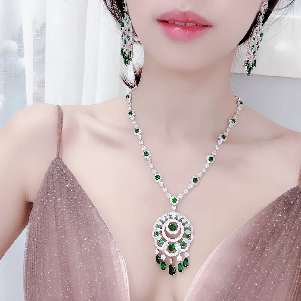 High-end Luxurious Ball Lady Necklace Party gathering Grandmother green Superior quality Queen Fashion trend Necklac267h