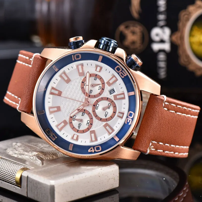 Orologio da uomo 42mm in pelle di marca moda casual militare orologio sportivo al quarzo tutte le funzioni lavoro designer AM111 Watch225O