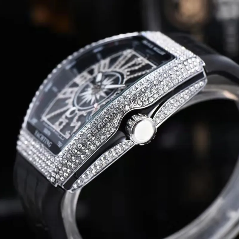Lyxklockor för män Designer Quartz Watch Vanguard All Diamond Case Högkvalitativ klocka Läderrem Is ut klockor Montre DE291R