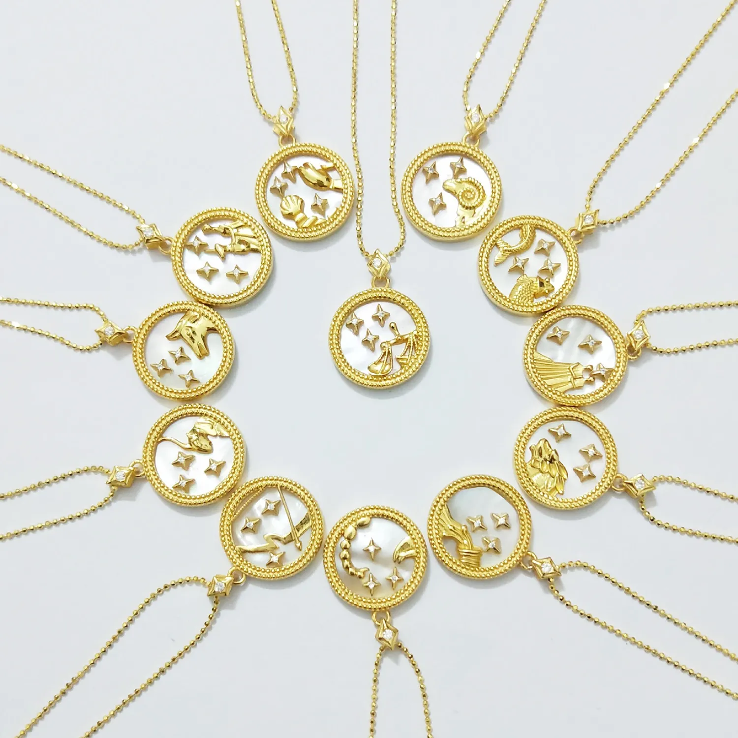 İlkbahar / yaz 925 ayar gümüş anne-inci kolye altın renk bayanlar klavikula zinciri zodyak sikke şekli kolye