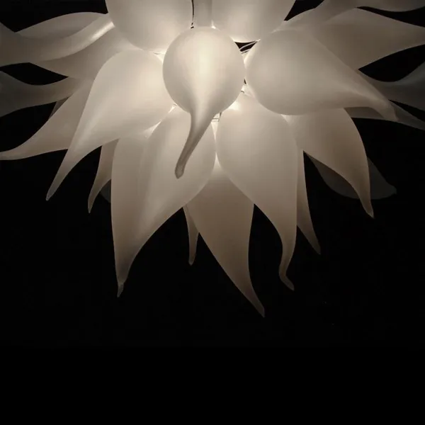 Frosted Pendant Lamps White Blown Glass Chandelier Lights Italiensk modern takljus LED-lampor Khandeler Pendantlampor för LI246V