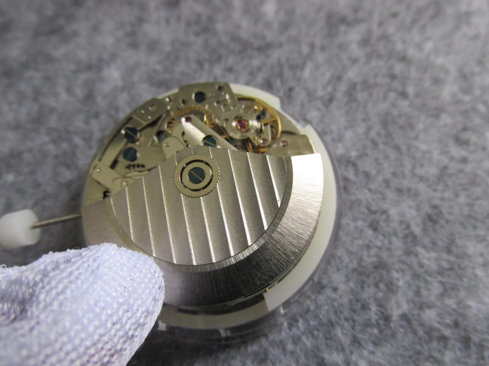 Yüksek kaliteli saat onarım kitleri 7750 Otomatik Hareket Koroz Kronograf Çalışma Mekanik Düzeltme Makinesi Aksesuar Valje302m