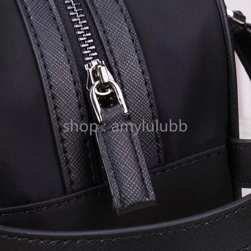 New Wholesale high quality Clutch bag for men cosmetic bag women big travel organizer storage wash bag make up men purse Cosmetic case