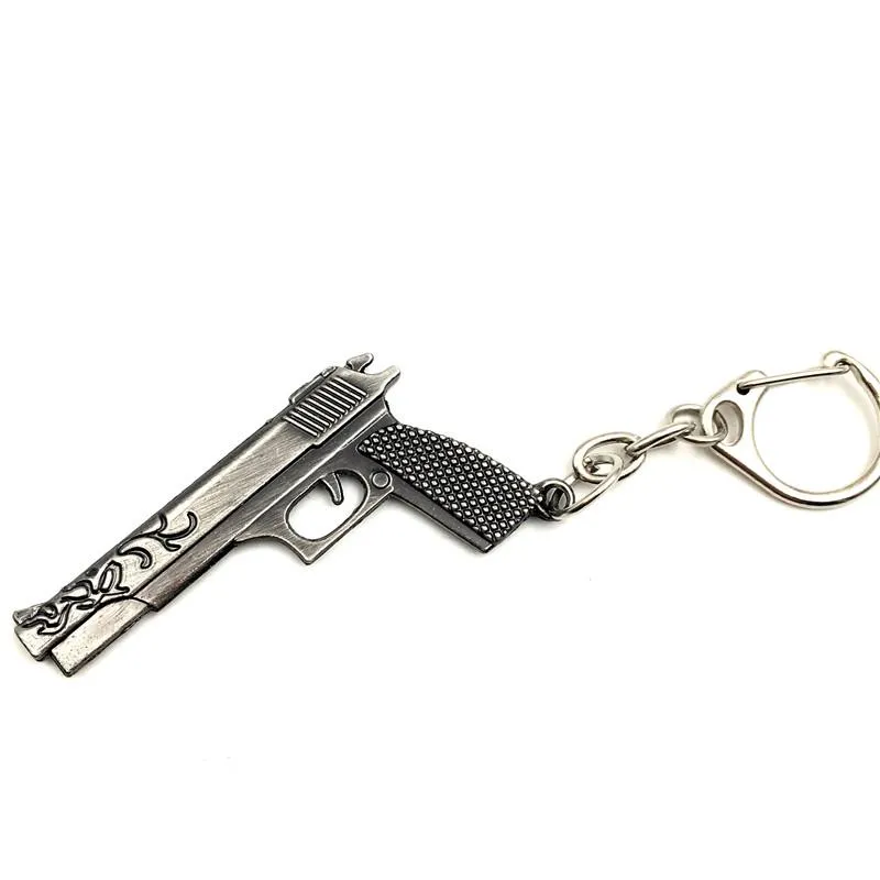 Hela 50st Game Gun Model Key Chain Metal Alloy Nyckelringar Keys Hållare STORLEK 6CM BLister Card Package Key Chains271R
