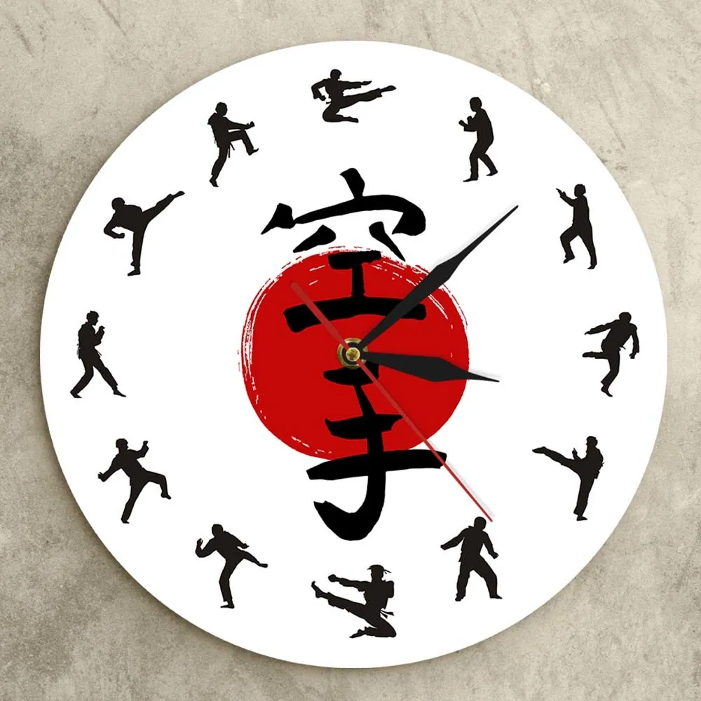 Fistfight Karate Decoración de pared Colgante Reloj de pared silencioso Artes marciales japonesas Karate Siluetas Sala de estar Reloj de pared decorativo Y200407