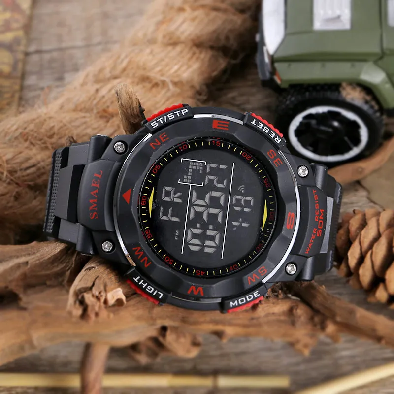 Montres numériques 50m Watproof Sport Watch LED Casual Electronics Wrists 335 Dive Swimming Watch LED Clock Digital227c