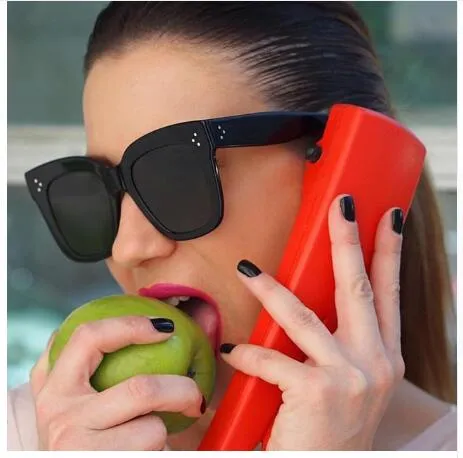 Whole-2019 Kim Kardashian Sunglasses Lady Flat Okuwar lunette femme kobiety luksusowe marki okulary przeciwsłoneczne kobiety rivet sun glass223r
