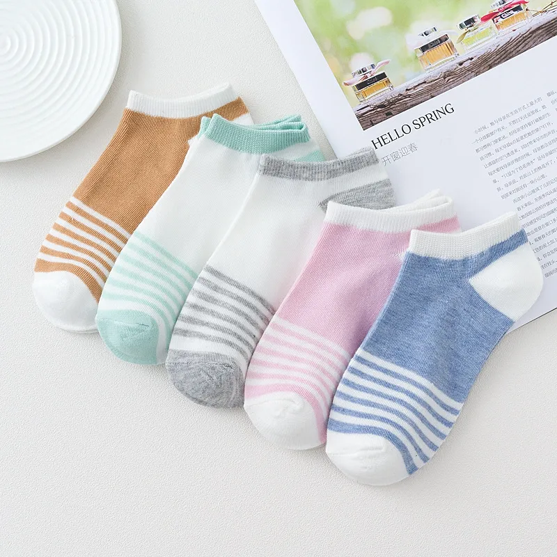 es nouveau Kawaii mignon chaussettes femmes rouge coeur motif doux respirant coton chaussettes cheville-haut décontracté confortable chaussettes 2021