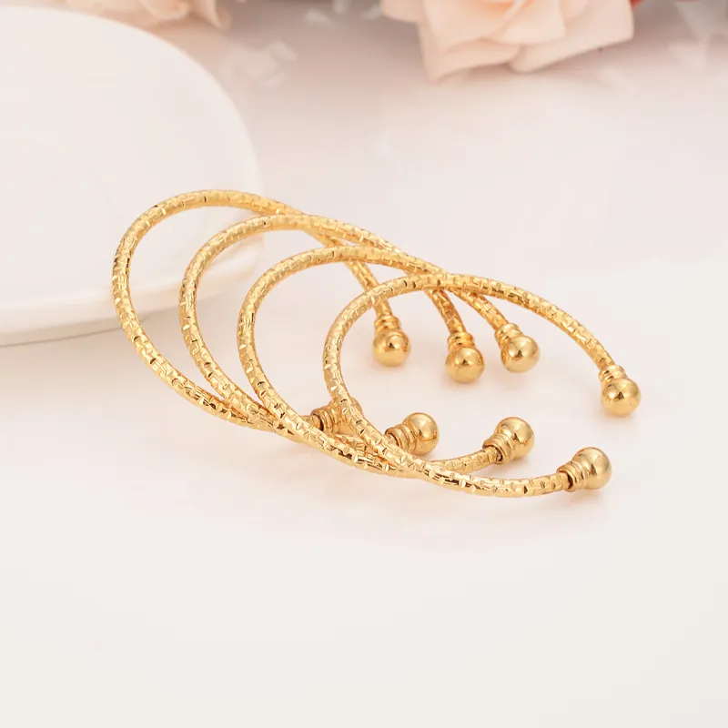 Liten härlig guld Dubai Africa Bangle Arab Jewelry Gold Charm Girls India Anklet Armband Smycken för barn Baby Birthday Gift1235C