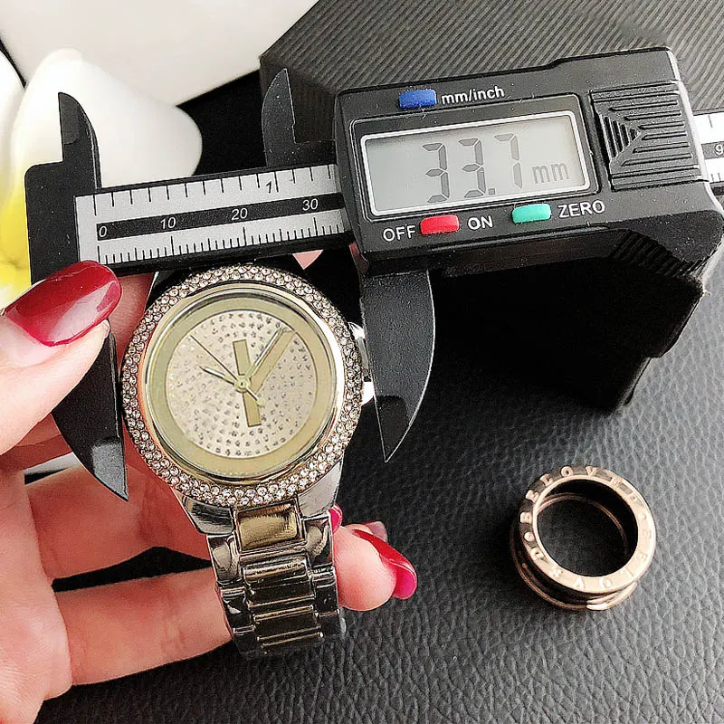 Модные дизайнерские часы с кристаллами для женщин и девочек, стильные кварцевые наручные часы с металлическим стальным ремешком и большими буквами M89274v