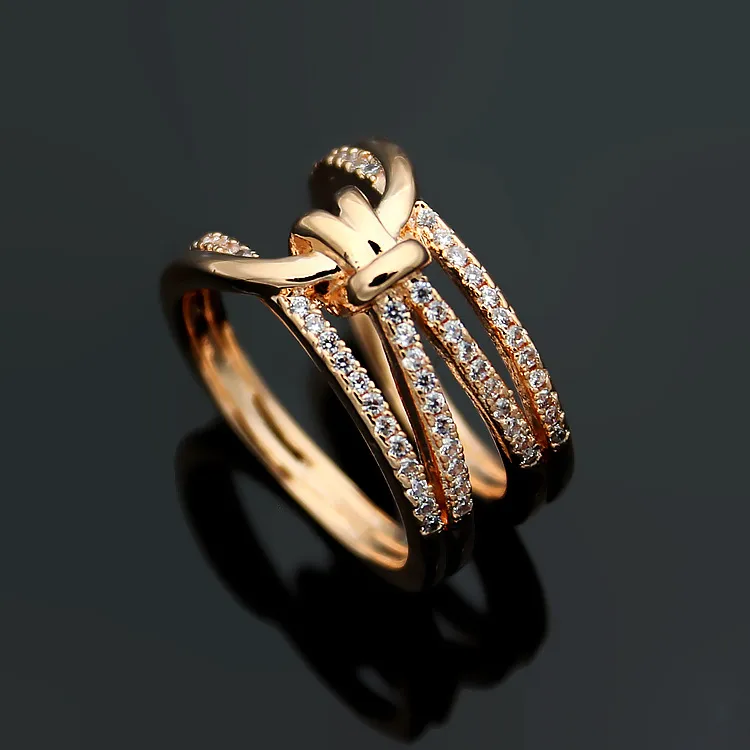 Europa Amerika Lady Brass Cross Volledige Diamond Knoop Carving Brief 18K Gouden Verlovingsringen 2 Kleur Size203Q