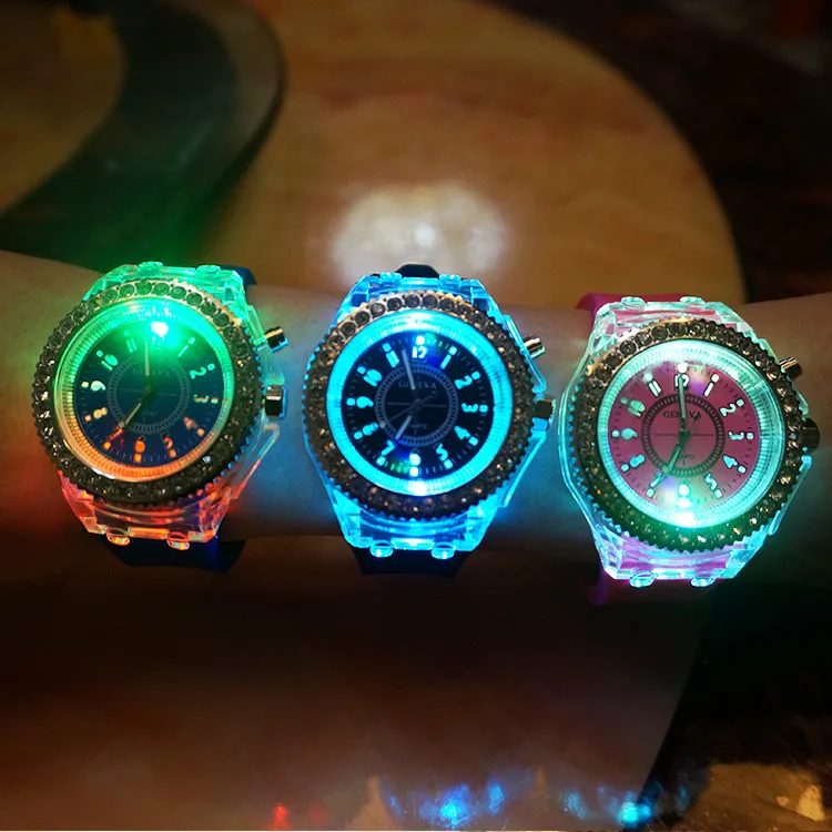 2020 Vendita calda LED LED Lampeggiante Luci lampeggianti Orologio Creativo Studente Orologio Coppia Gelatina Al Quarzo Fashion Girl Girl Watch