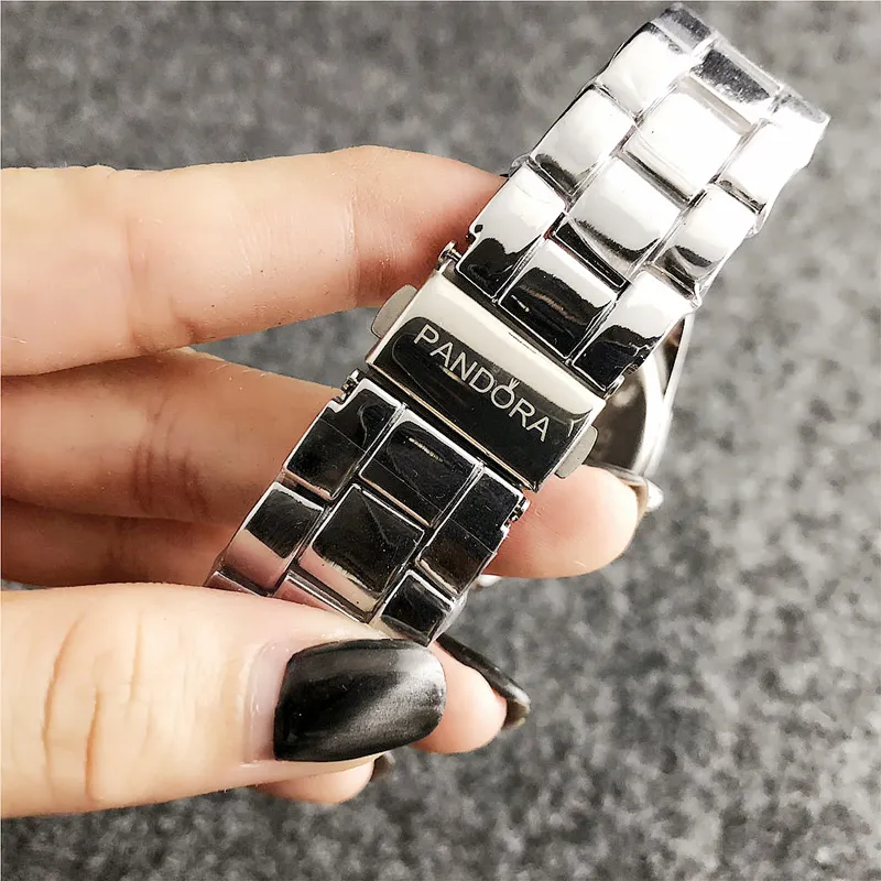 Fashion Big Letters Design Watches Women Girl kleurrijke kristalstijl metal stalen band kwarts pols horloge p24219u