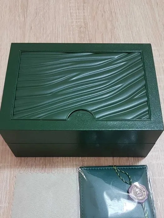 Drop Green Watch Original Box With Cards and Papers Certificate Handbags Box för 116610 116660 116710 Watches2730