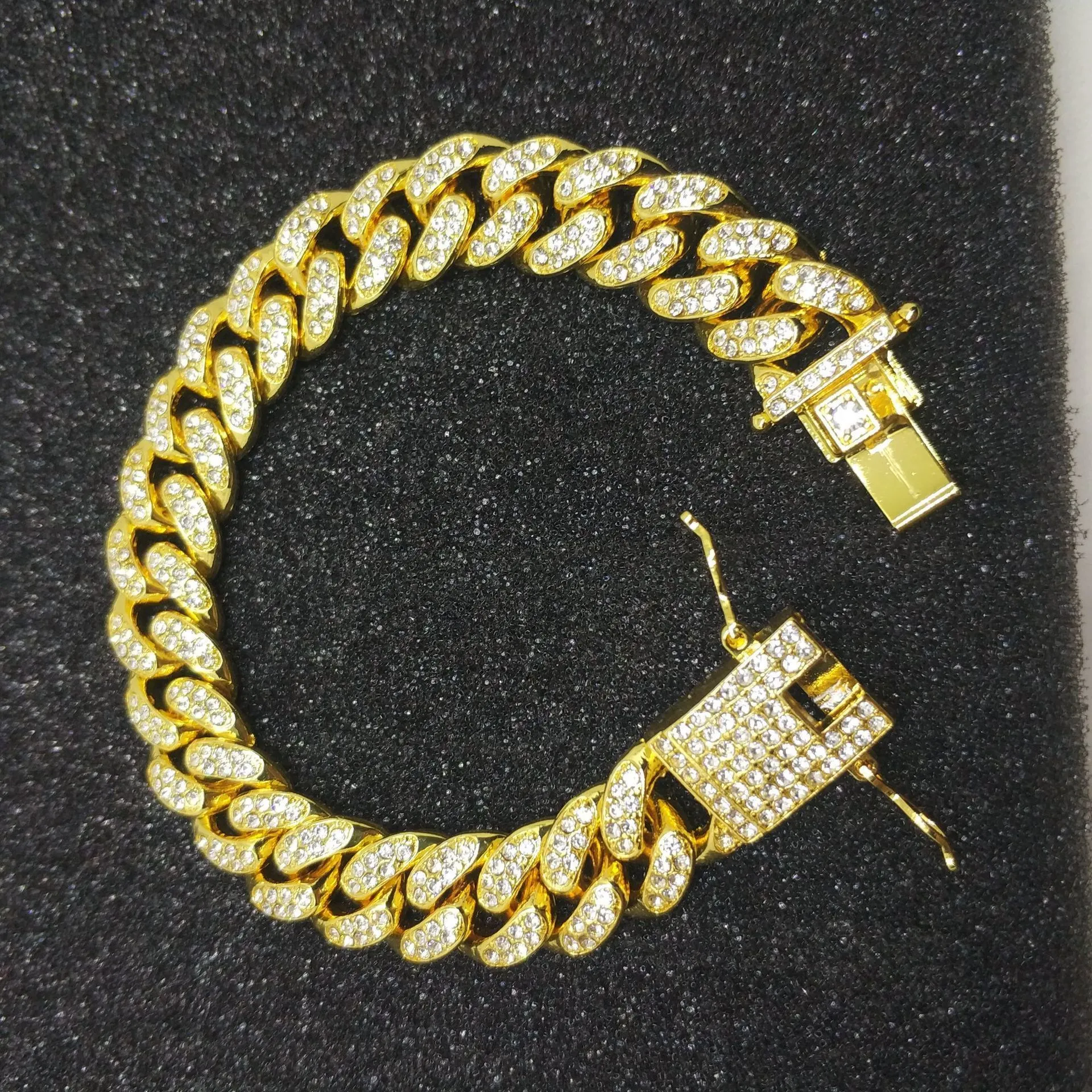 Cubaanse link hangers kettingen hiphop sieraden 18K volledige diamant 12 mm brede heren Cuba-kettingarmband236H