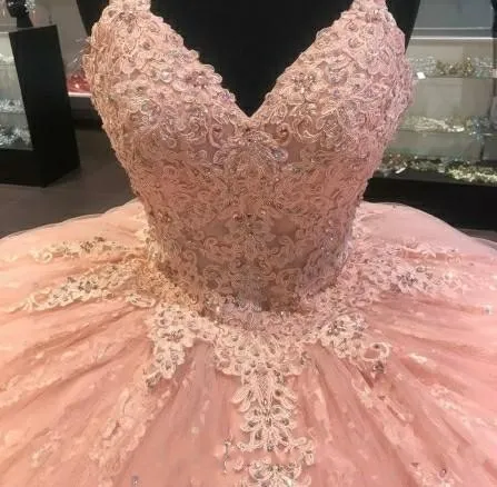 2020 Stunning Blush Pink Ball Gown Prom Quinceanera Dresses Beads Lace Applique Spaghetti Sweetheart Backless Sweet 16 Dress Vesti208M