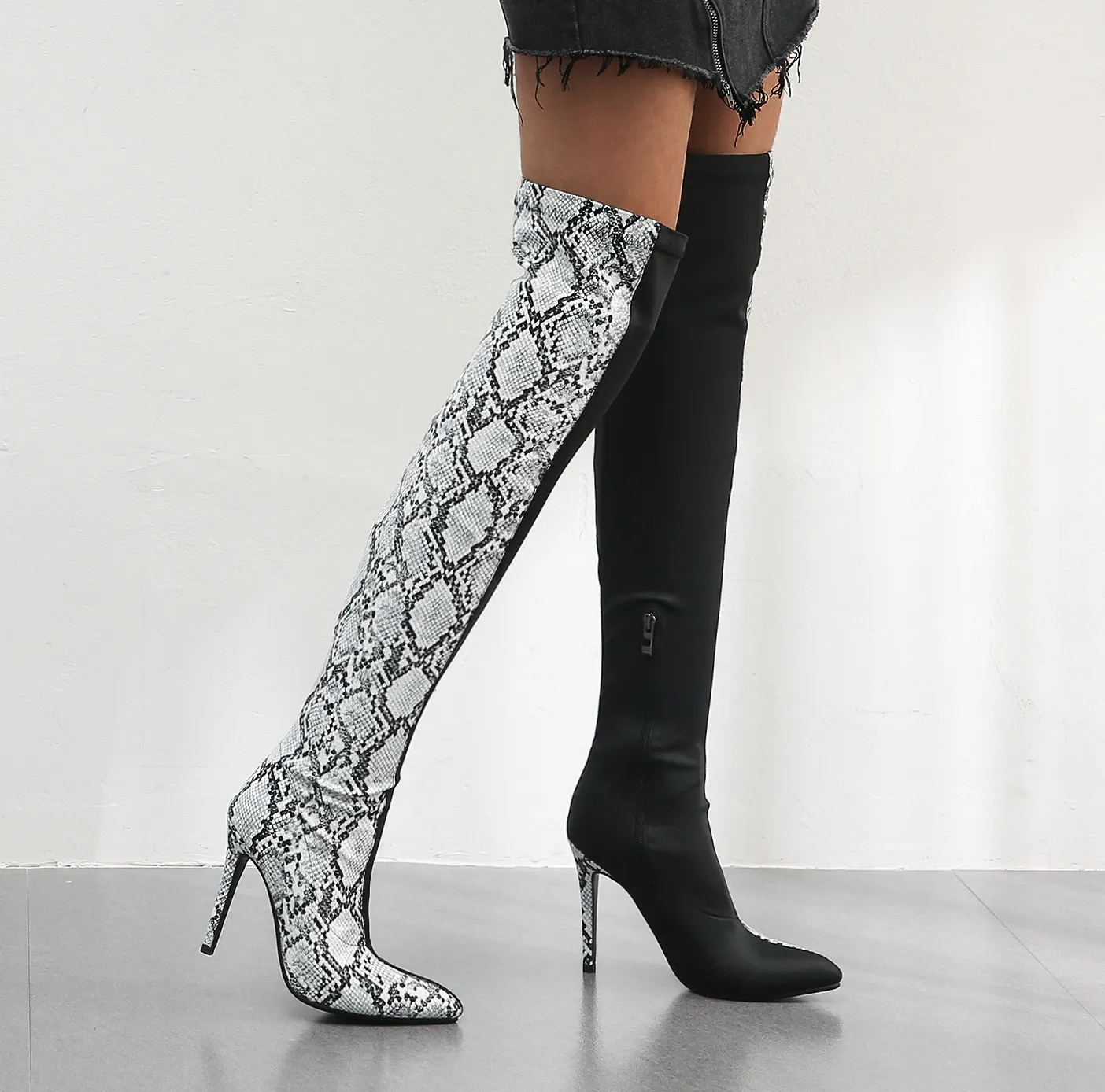 Snake Color Thigh-High Boots Ladies Pointy Large Size 34-43 Women's Boots 11CM High Heel Serpentine Fashion Roman Boots Girls Shoes 162-2