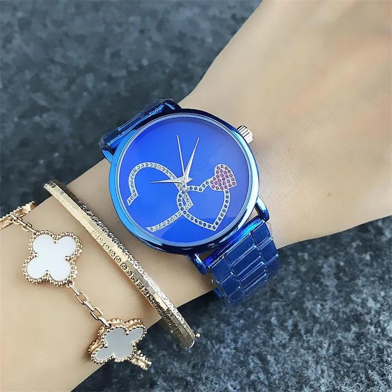 Diseño de moda Relojes de pulsera de cuarzo para mujer Chica Cristal colorido Patrón de corazón de melocotón Dial Banda de acero de metal Cuarzo 2404
