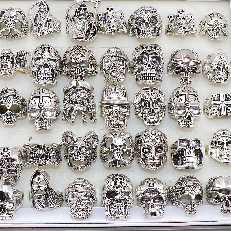 Cała masa partie punkowe metalowe pierścionki czaszki dla mężczyzn kobiety Rozmiar 8 do 11 mix Style2022