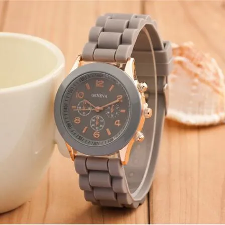 Top Brand Luxury Silicone quartz watch women men ladies fashion bracelt Students wrist watch relogio feminino masculino Clock Whol255R