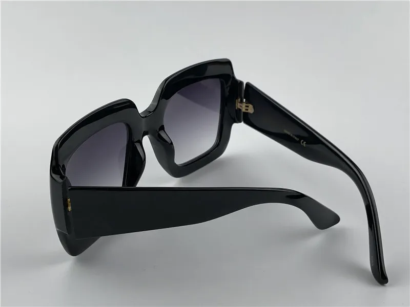 Nouveau design de mode femme Lunettes de soleil 0053 Black Grand Frame Cadre carré Classic Simple Elegant Lunes UV400 Outdoor Protective EY2417