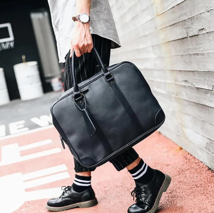 Werksfabrik Whole Men Bag Multifunktionaler Mann tragbare Computertaschen Einfacher Schüttgut Leder Aktentasche Business Trend All-Match Leisur208f