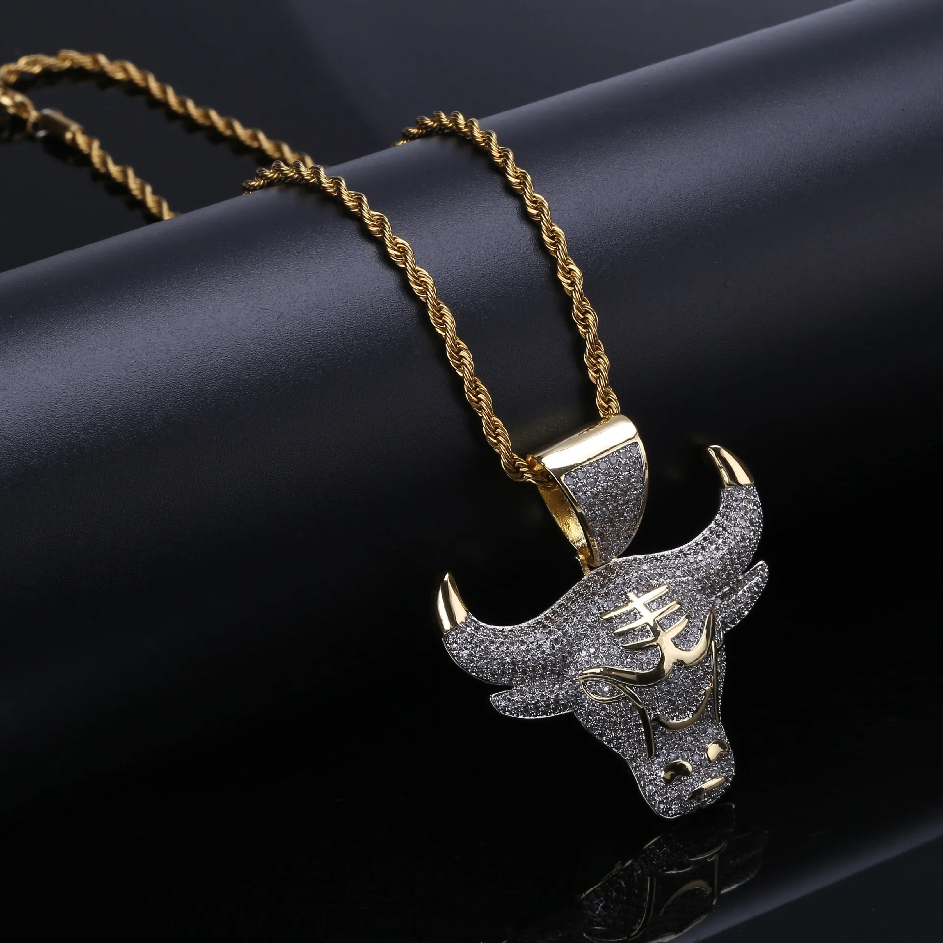 Iced Out CZ King Bull Demon colgante collar oro plata hombres con cadena de cuerda Hip Hop Punk joyería de moda 3159